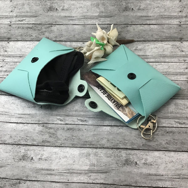 Beach keychain pouch